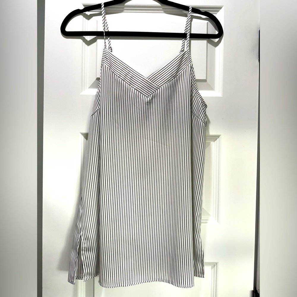 Doe & Rae black and white striped tank size small with buttons down back